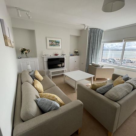 Lovely Seafront 2 Bedroom Apartment 4 アバードベイ エクステリア 写真