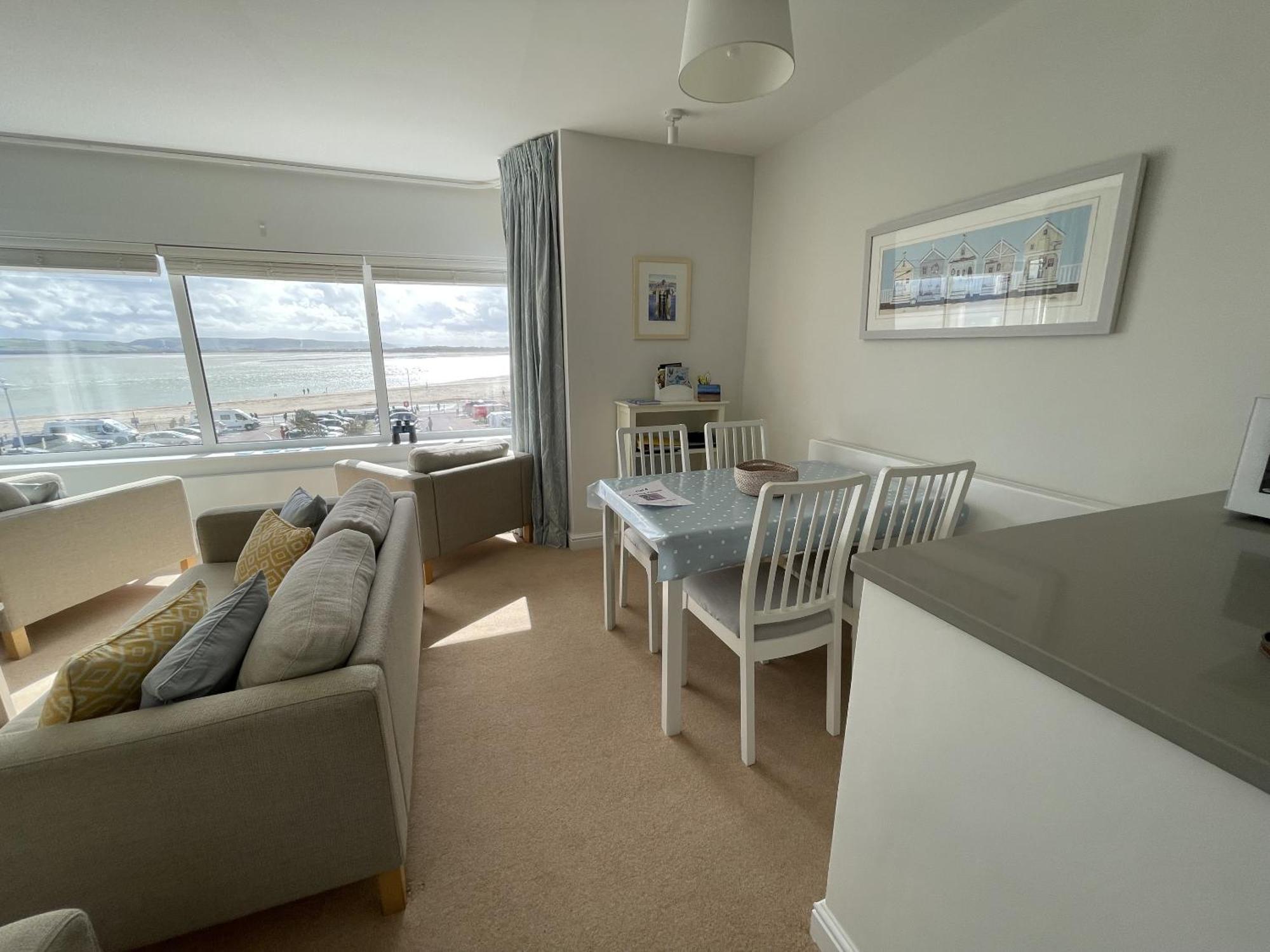 Lovely Seafront 2 Bedroom Apartment 4 アバードベイ エクステリア 写真
