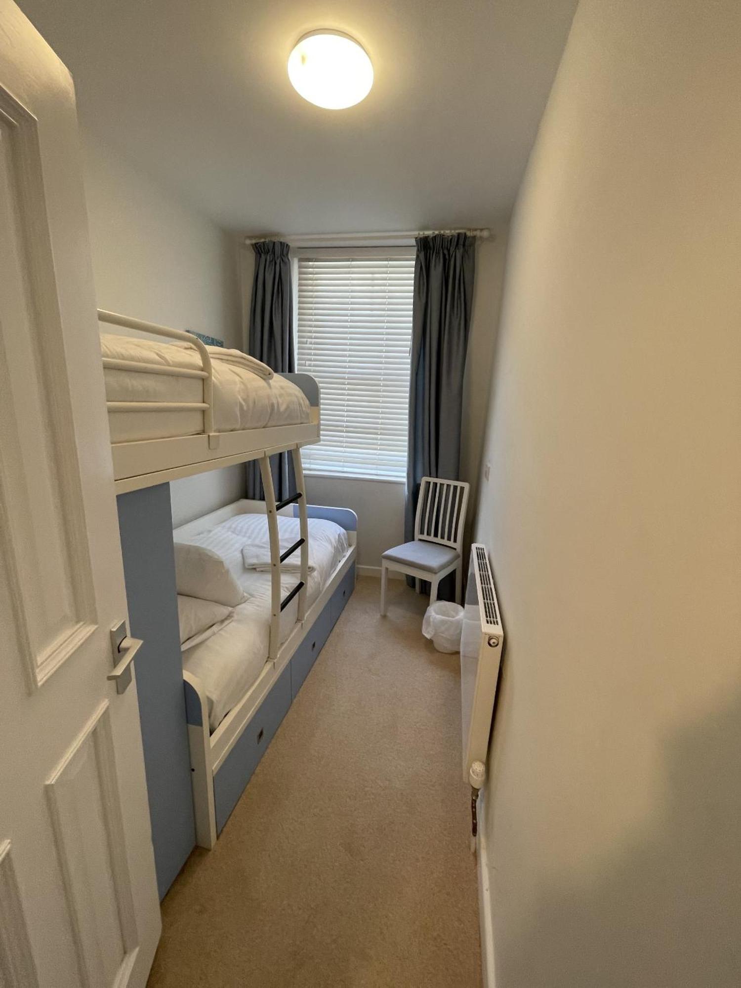 Lovely Seafront 2 Bedroom Apartment 4 アバードベイ エクステリア 写真